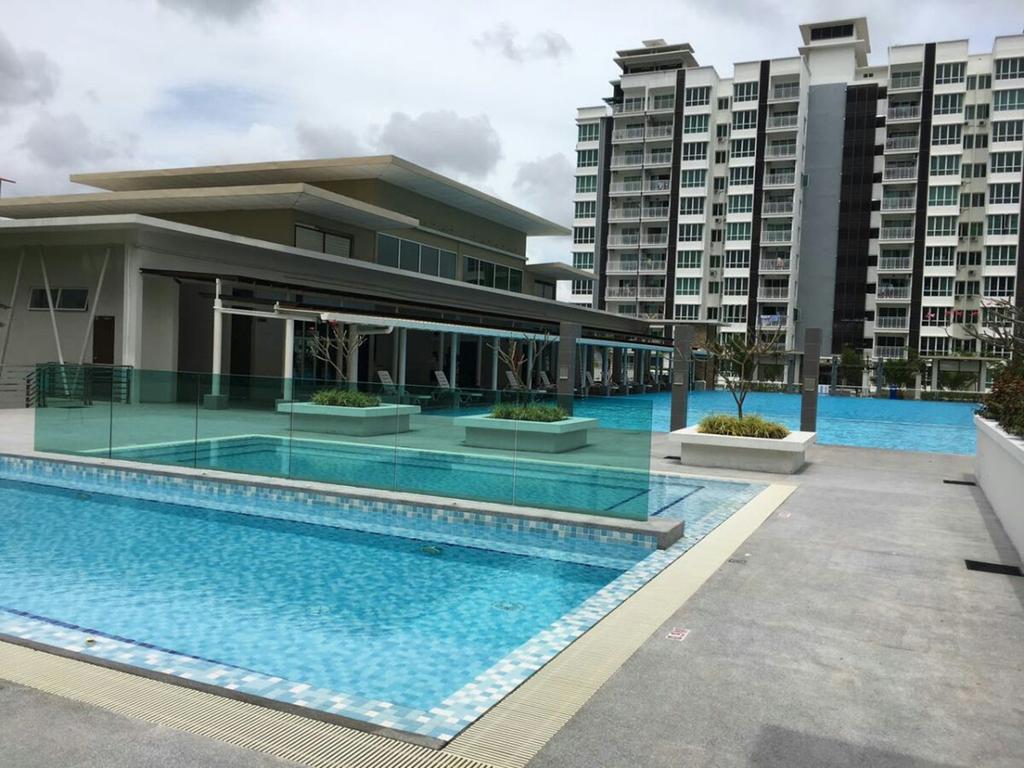 Sandakan Spacious And Comfortable Pool View Condo Exterior foto